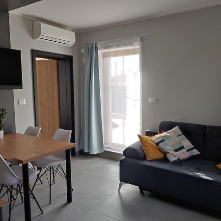 Boutique Rooms By Petric Winery Dobravlje Exterior photo