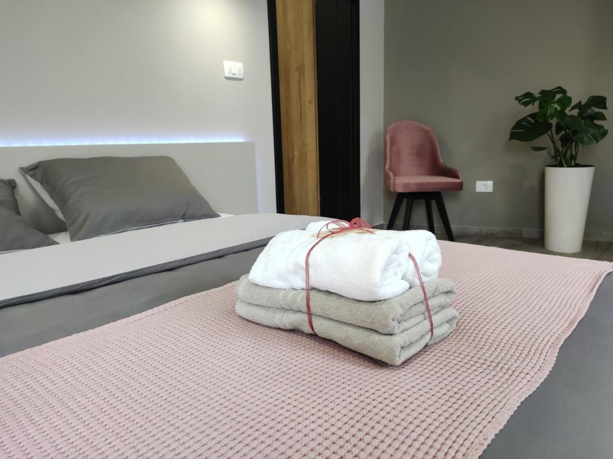 Boutique Rooms By Petric Winery Dobravlje Exterior photo