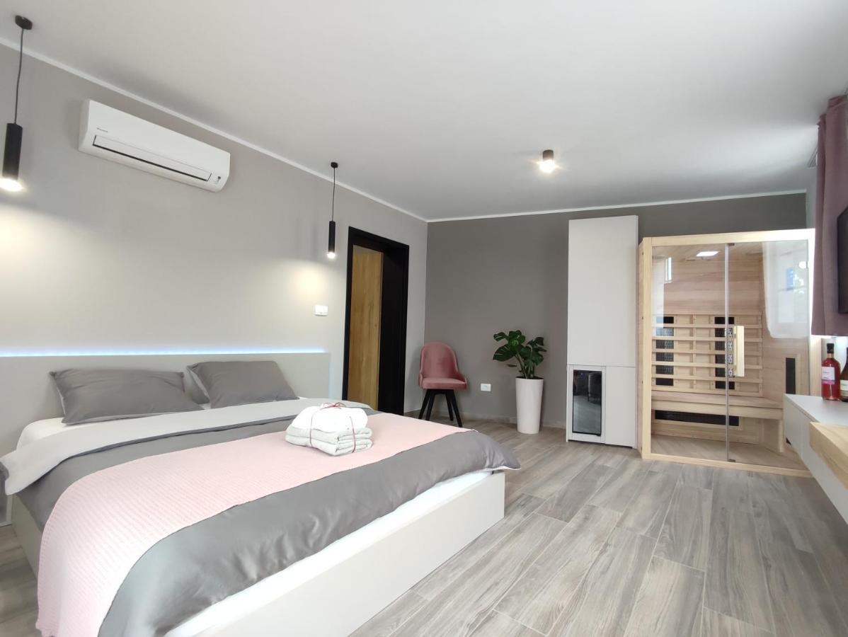 Boutique Rooms By Petric Winery Dobravlje Exterior photo